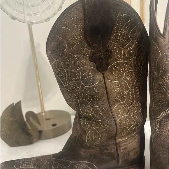 Circle G brown Leather Cowboy Boots - Picture 4 of 9